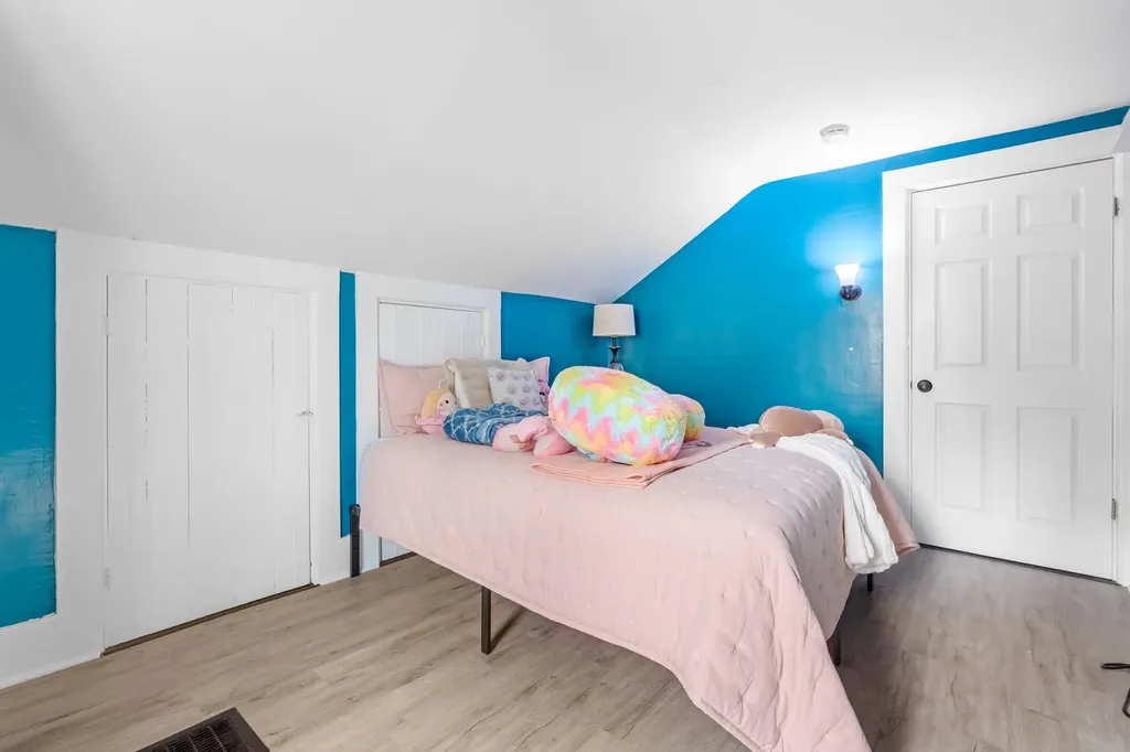 237 2nd Nh Turnpike Hillsborough NH 03244