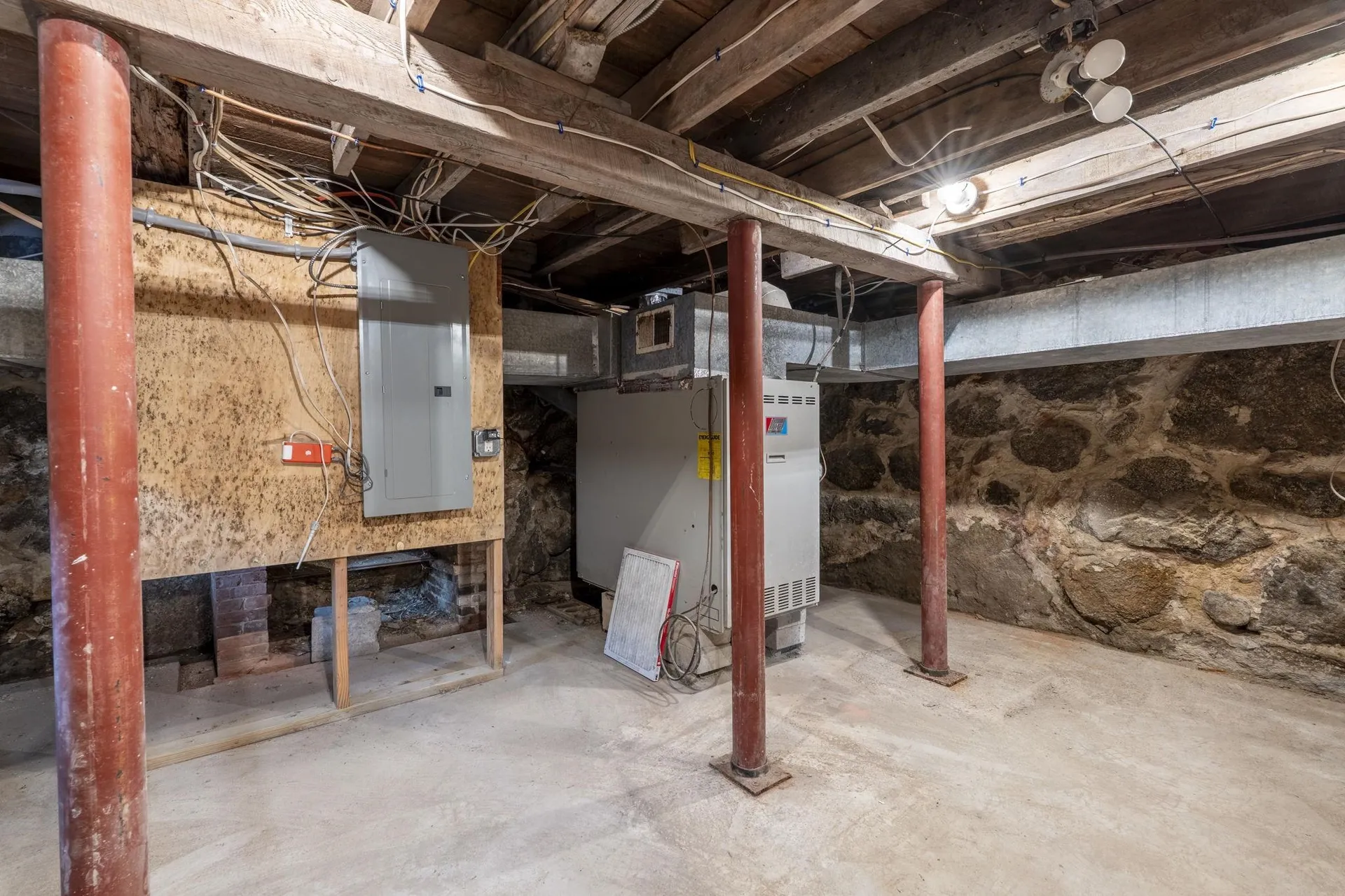 237 2nd Nh Turnpike Hillsborough NH 03244