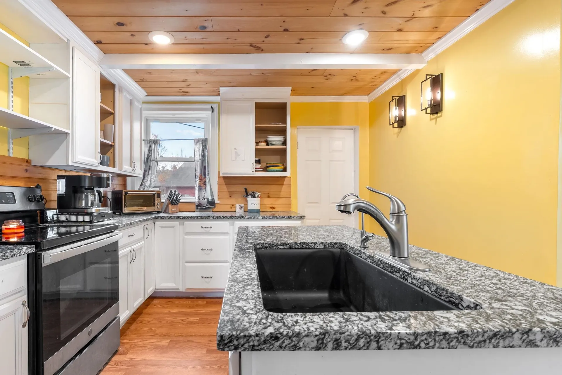 237 2nd Nh Turnpike Hillsborough NH 03244