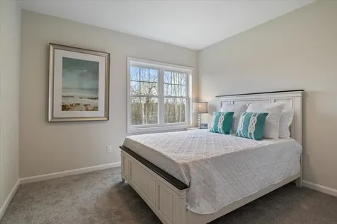 26-3 Regency Circle Kittery ME 03904