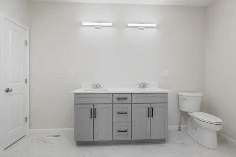 26-3 Regency Circle Kittery ME 03904