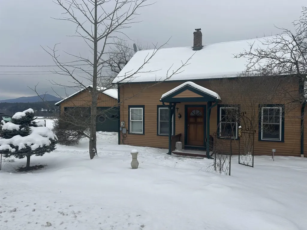 5887 Vt Route 5 S Newbury VT 05051