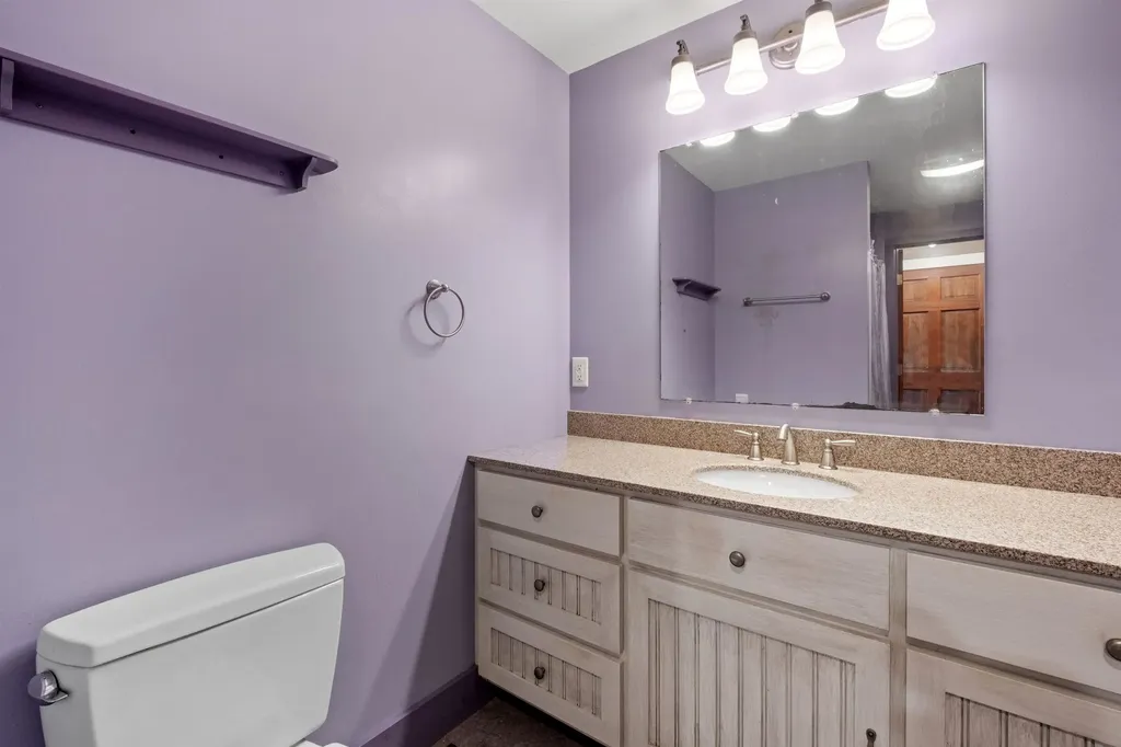 5887 Vt Route 5 S Newbury VT 05051