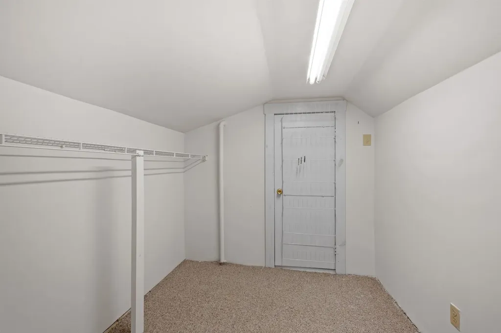 5887 Vt Route 5 S Newbury VT 05051