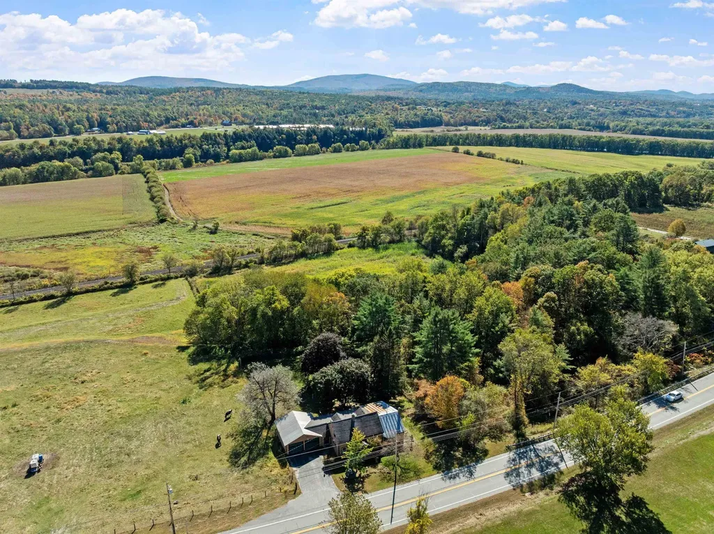 5887 Vt Route 5 S Newbury VT 05051
