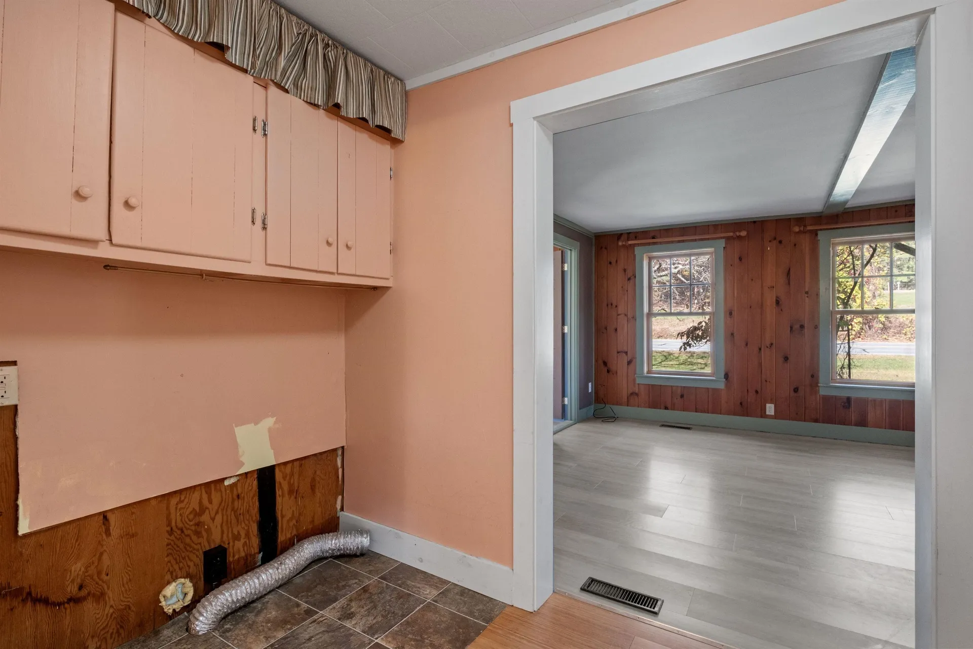 5887 Vt Route 5 S Newbury VT 05051