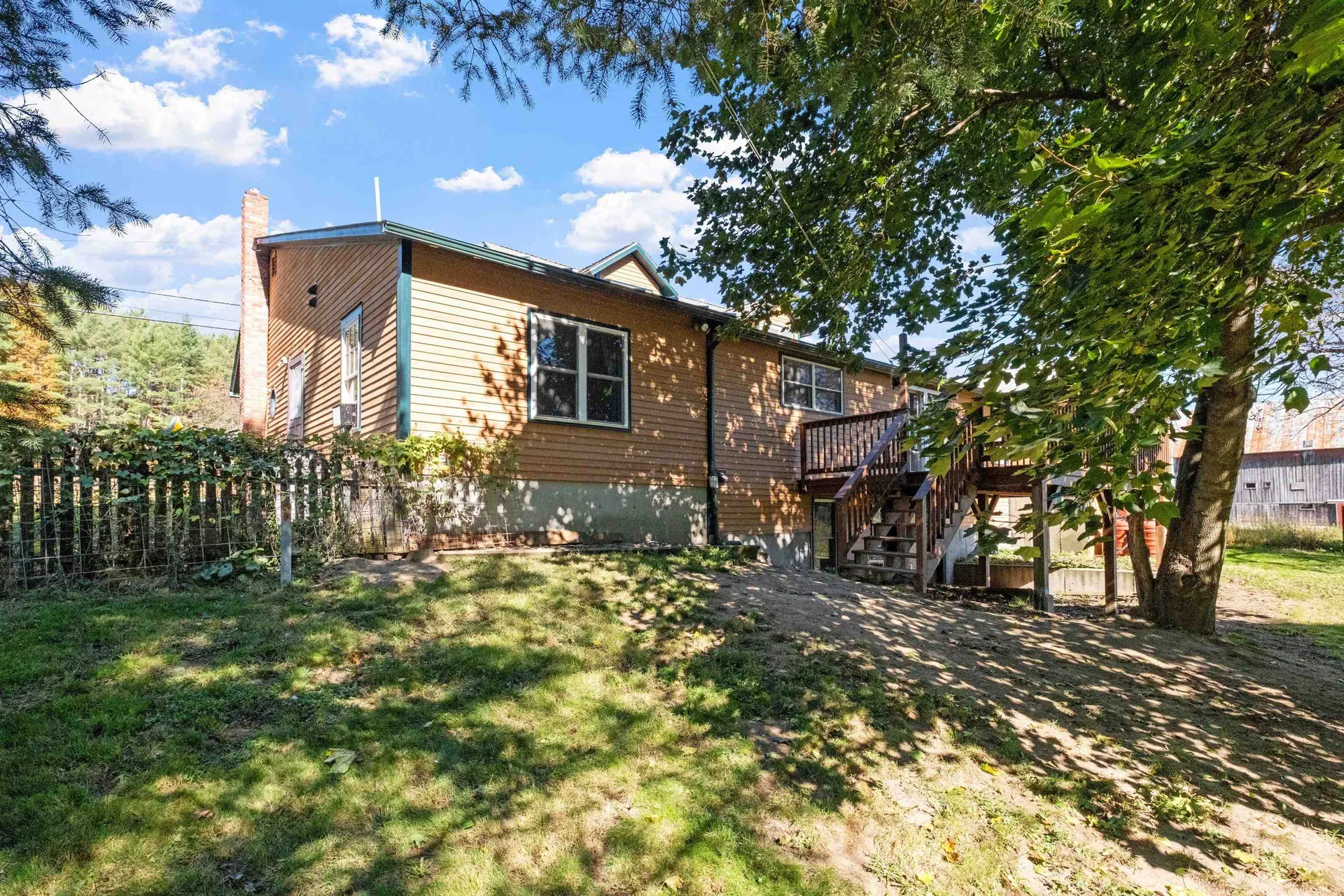 5887 Vt Route 5 S Newbury VT 05051