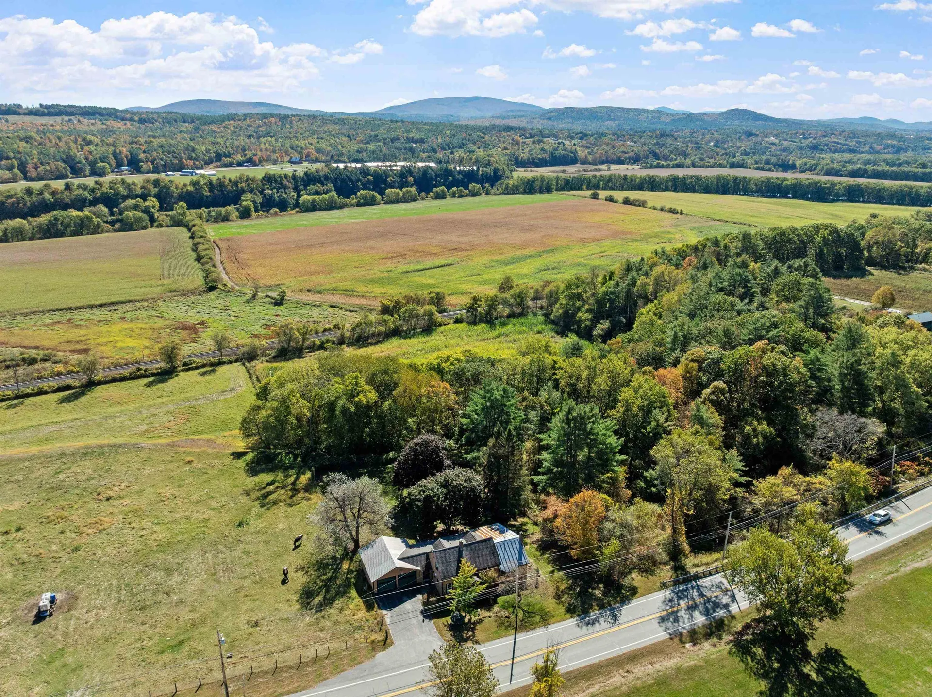 5887 Vt Route 5 S Newbury VT 05051