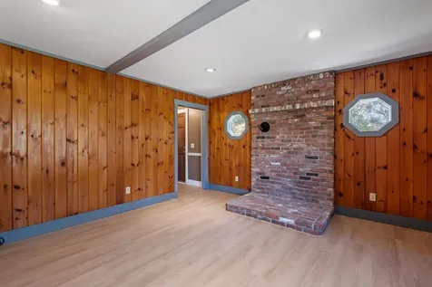 5887 Vt Route 5 S Newbury VT 05051