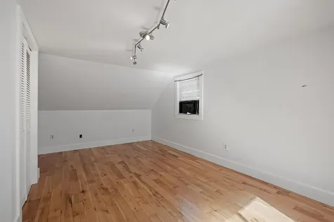 5887 Vt Route 5 S Newbury VT 05051