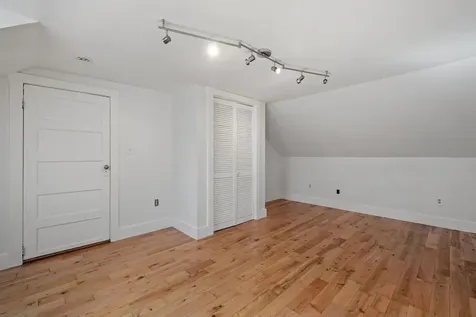 5887 Vt Route 5 S Newbury VT 05051