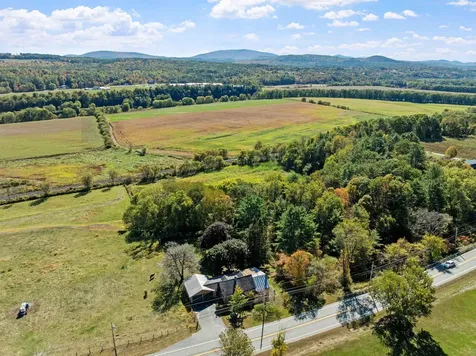 5887 Vt Route 5 S Newbury VT 05051