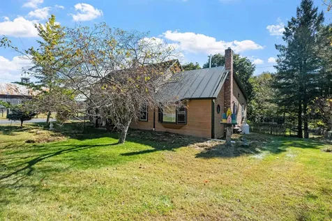 5887 Vt Route 5 S Newbury VT 05051