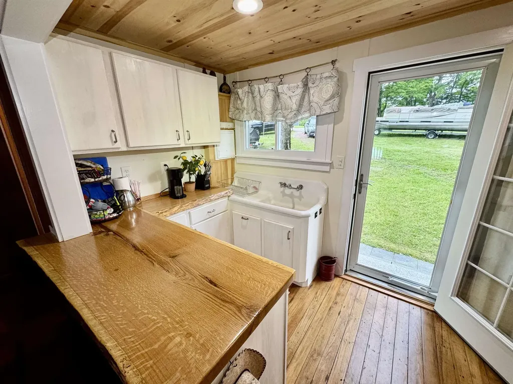 7 Jennings Lane Hubbardton VT 05735