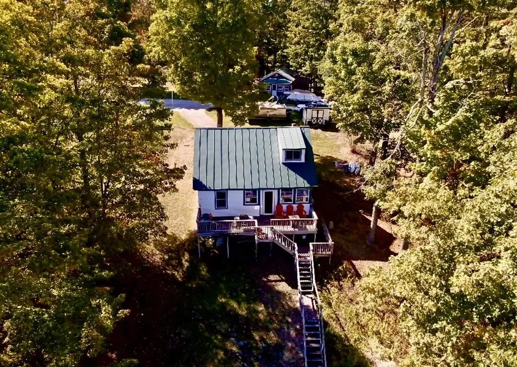 7 Jennings Lane Hubbardton VT 05735