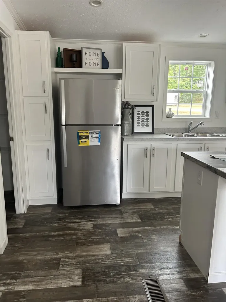 11 Presidential Drive Allenstown NH 03275