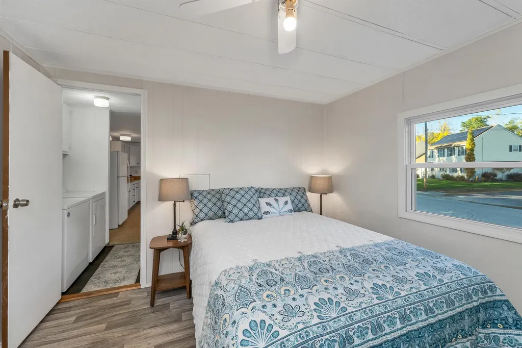 28 Brooks Road Extension Seabrook NH 03874