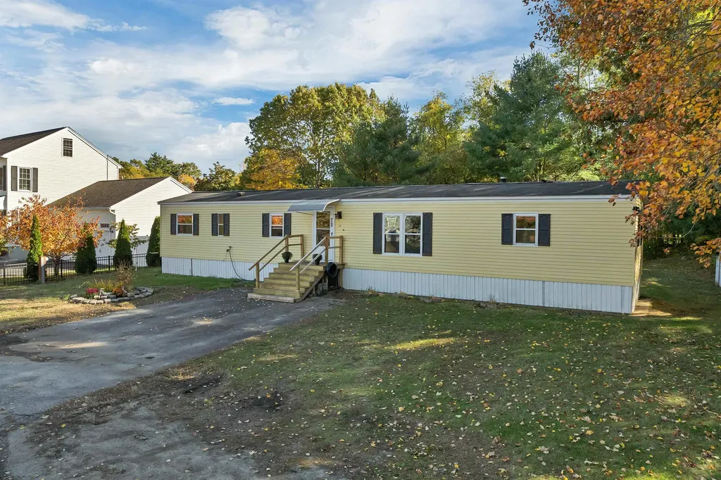 28 Brooks Road Extension Seabrook NH 03874