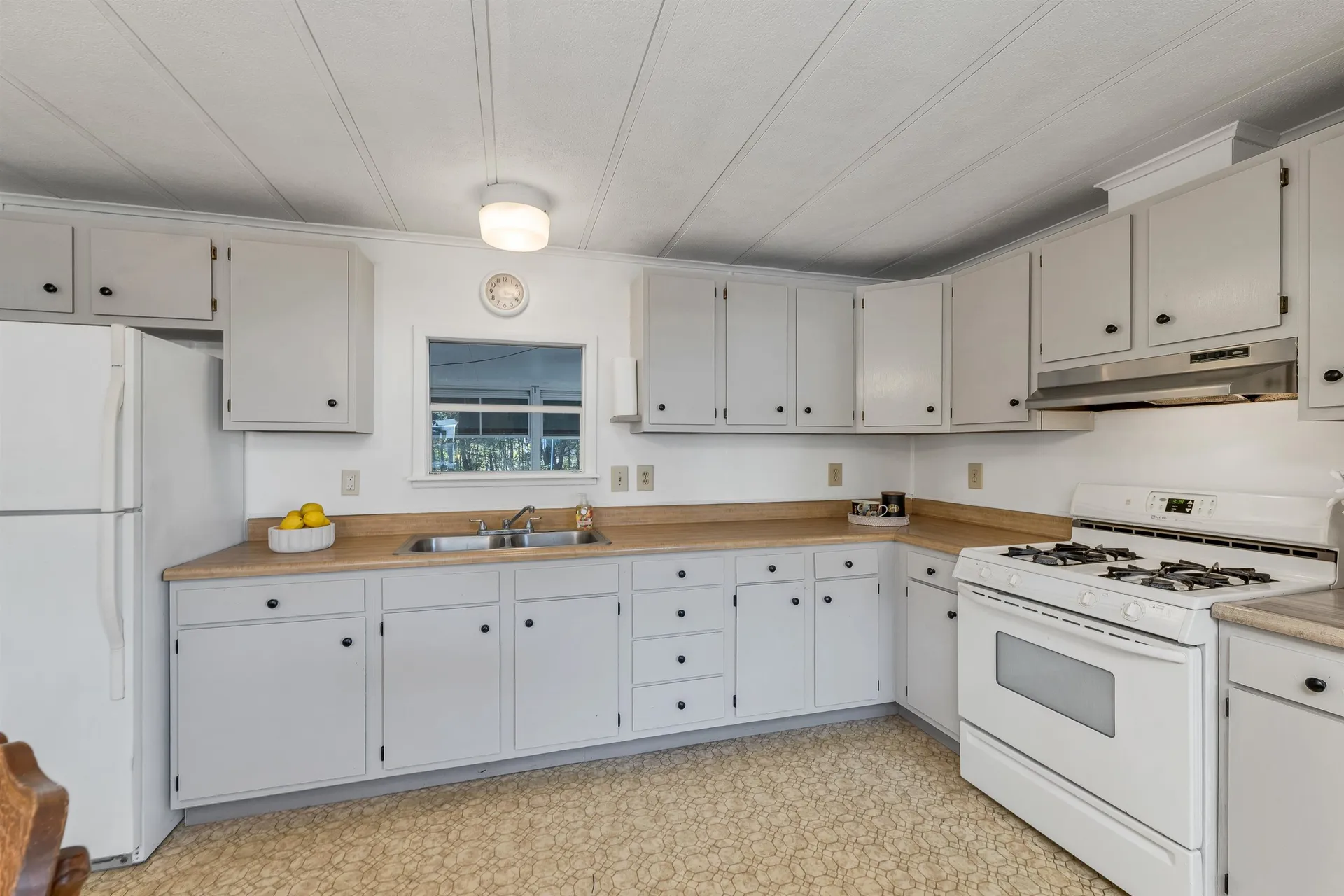 28 Brooks Road Extension Seabrook NH 03874