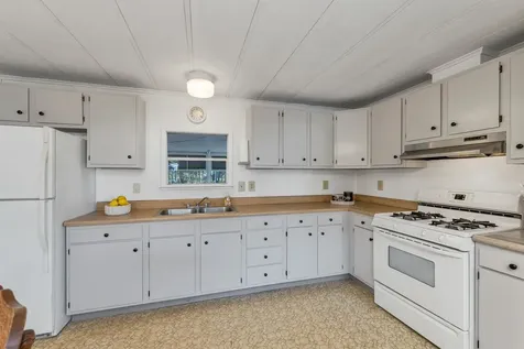 28 Brooks Road Extension Seabrook NH 03874