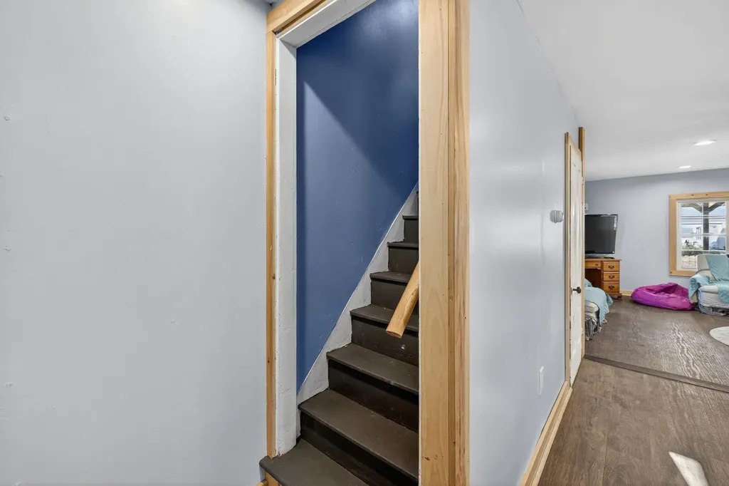 42 Trotting Park Road Farmington NH 03835