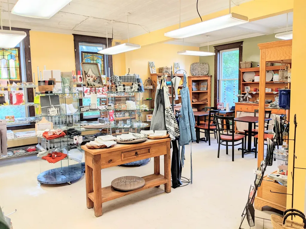 537 Railroad Street St. Johnsbury VT 05819