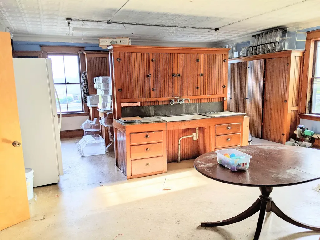 537 Railroad Street St. Johnsbury VT 05819