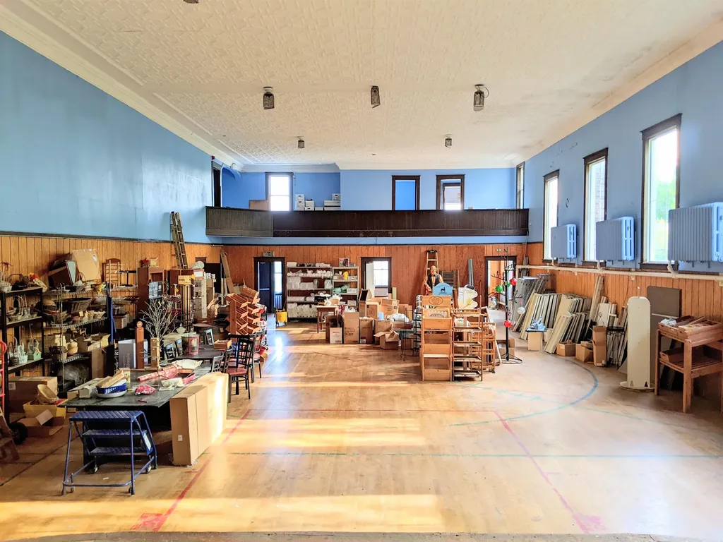 537 Railroad Street St. Johnsbury VT 05819