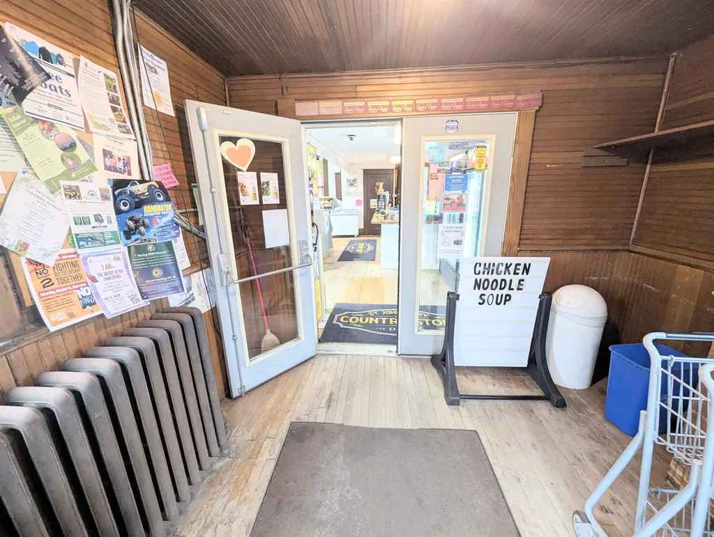 537 Railroad Street St. Johnsbury VT 05819