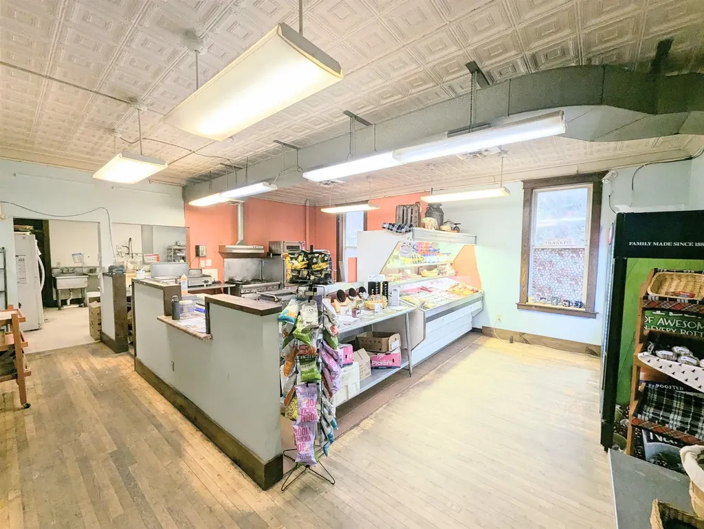 537 Railroad Street St. Johnsbury VT 05819