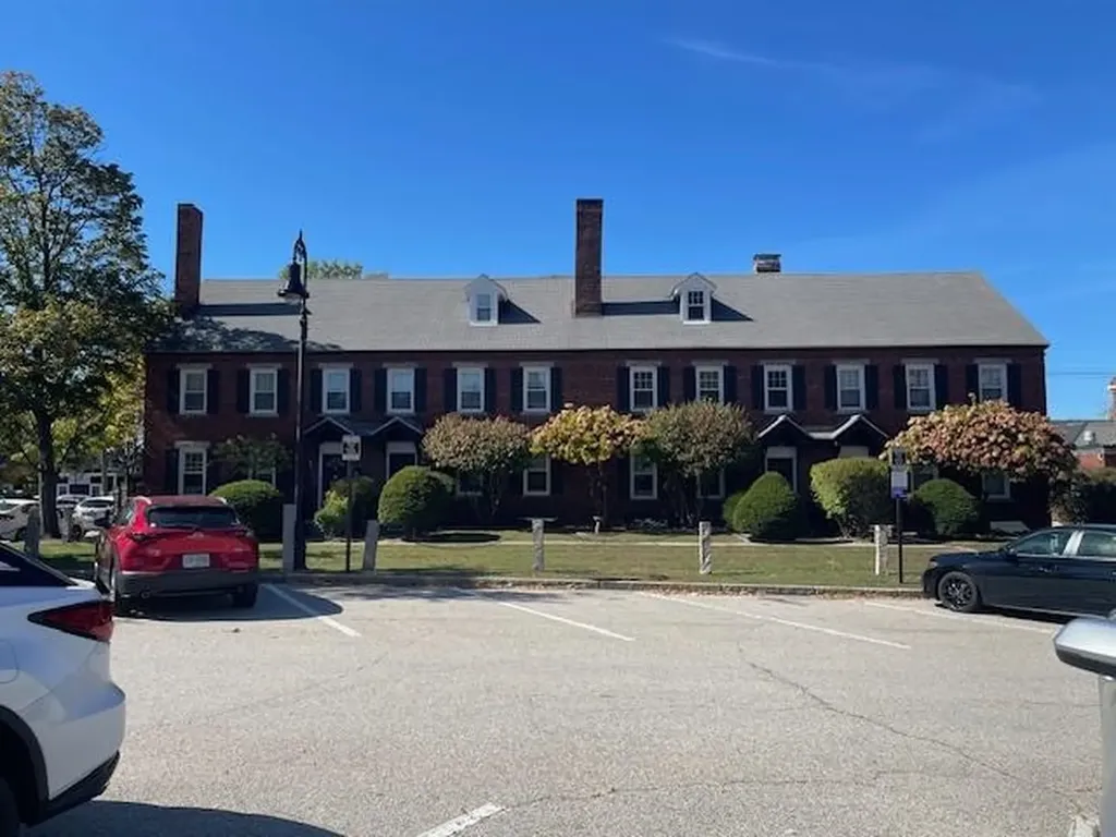 69 Middle Street Manchester NH 03104