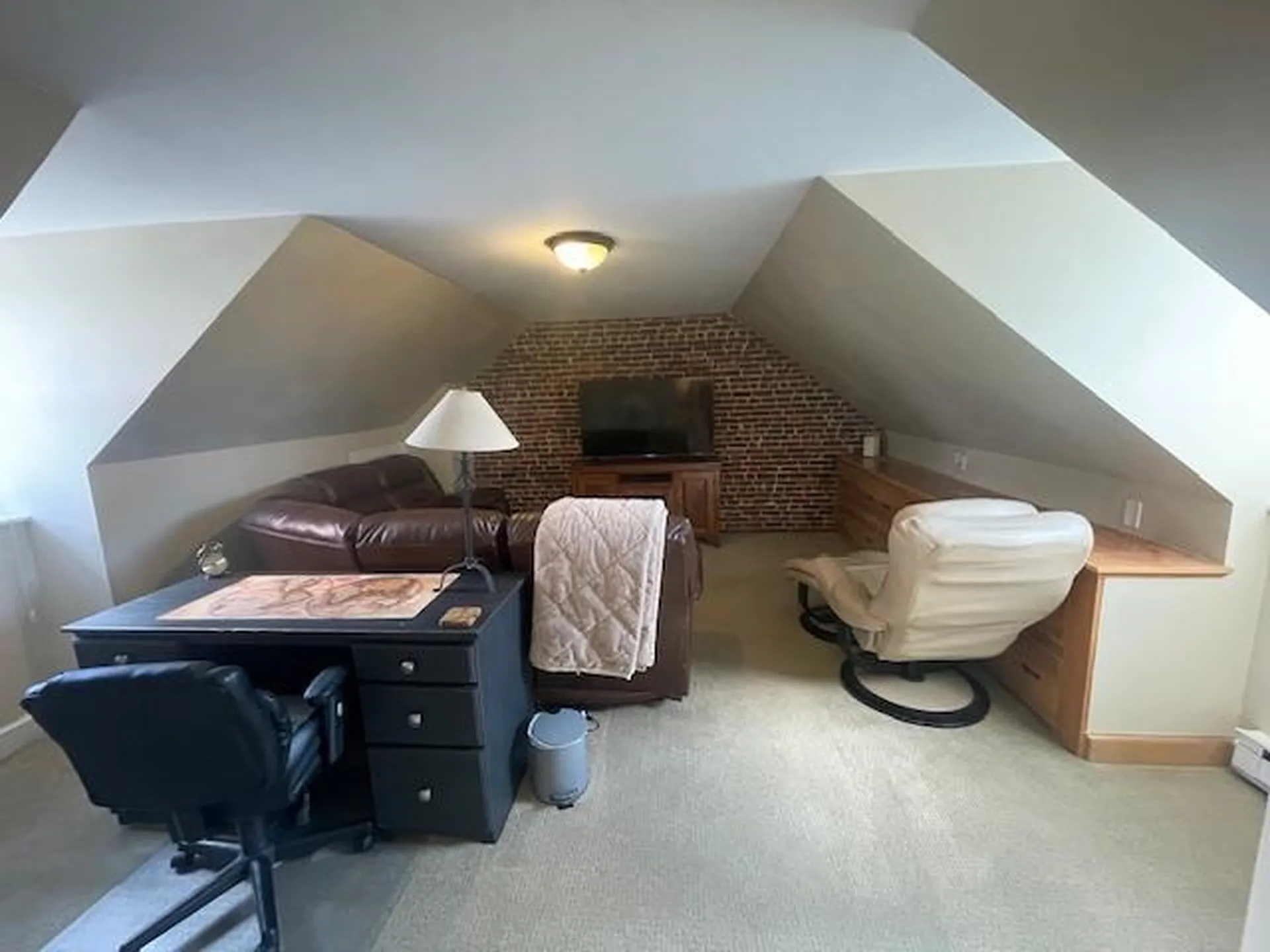 69 Middle Street Manchester NH 03104