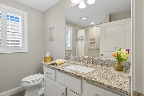 7 Mulberry Lane Hooksett NH 03106