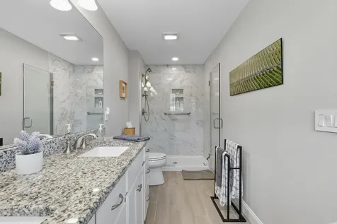 7 Mulberry Lane Hooksett NH 03106