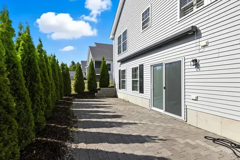 7 Mulberry Lane Hooksett NH 03106