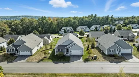 7 Mulberry Lane Hooksett NH 03106