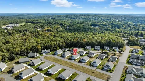 7 Mulberry Lane Hooksett NH 03106