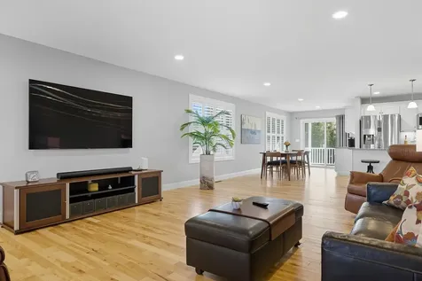 7 Mulberry Lane Hooksett NH 03106