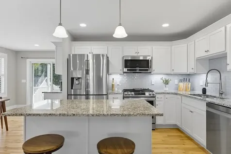 7 Mulberry Lane Hooksett NH 03106