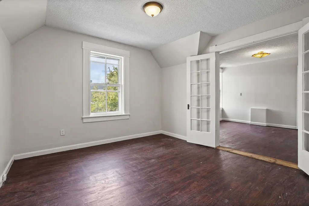 8 Birch Street Derry NH 03038