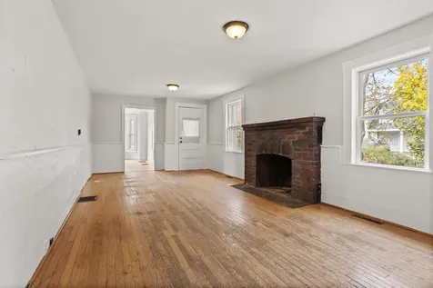 8 Birch Street Derry NH 03038