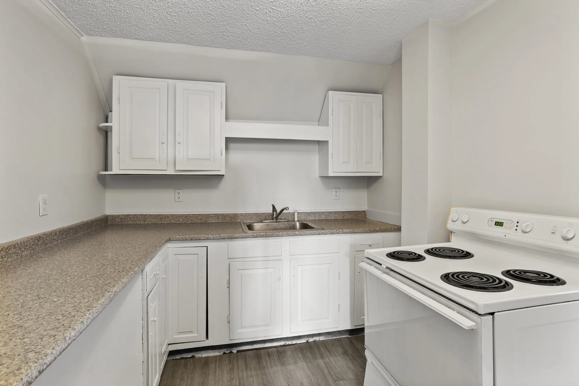 8 Birch Street Derry NH 03038