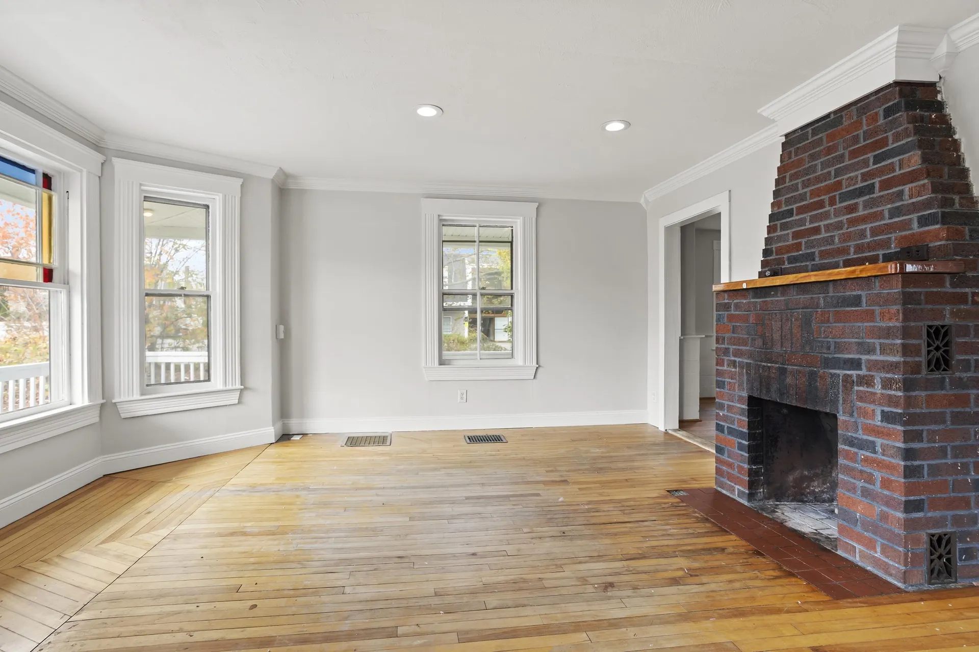 8 Birch Street Derry NH 03038