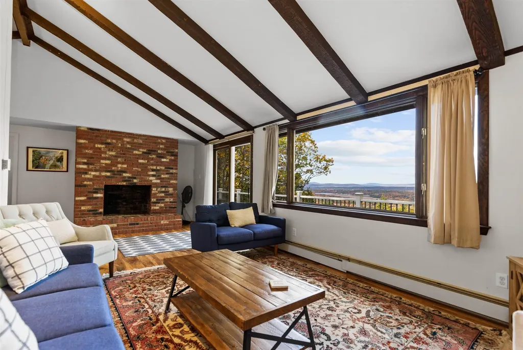 56 Foxglove Road Gilford NH 03249