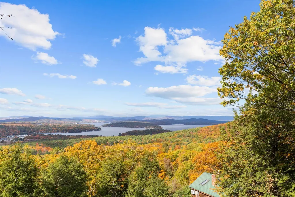 56 Foxglove Road Gilford NH 03249