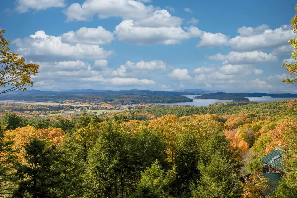 56 Foxglove Road Gilford NH 03249