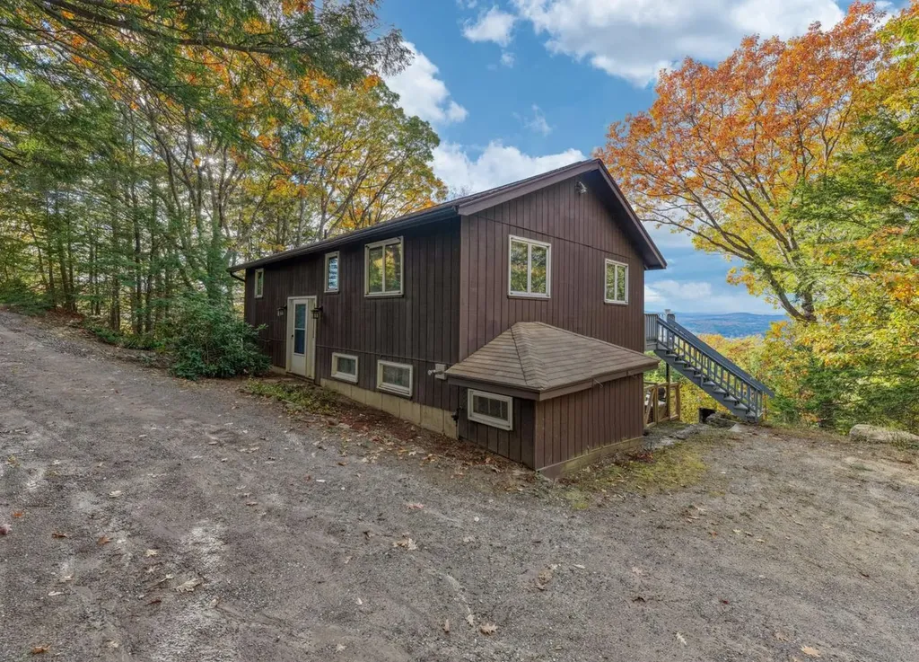 56 Foxglove Road Gilford NH 03249