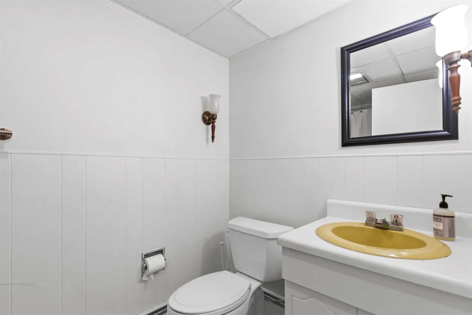 56 Foxglove Road Gilford NH 03249