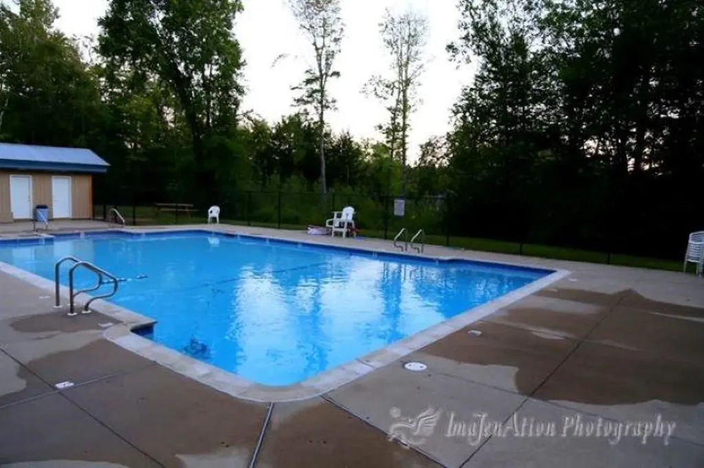 8 Brookwood Drive Barnstead NH 03225