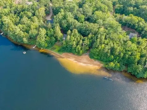 8 Brookwood Drive Barnstead NH 03225